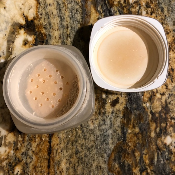 La Mer The Powder - Picture 3 of 5